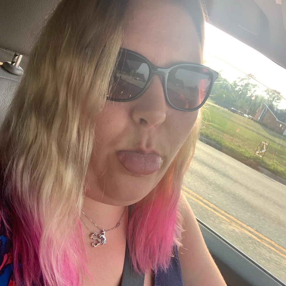 Meet your Posher, Christina